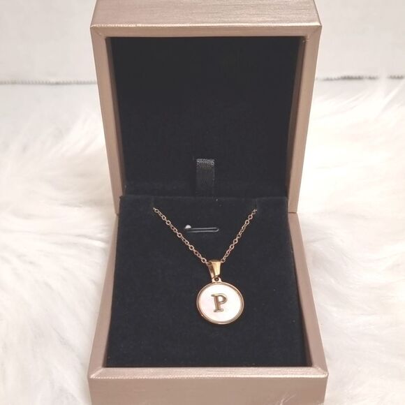 SHELL INITIAL PENDANT NECKLACE stainless steel gold plated M N O or P - Picture 9 of 14